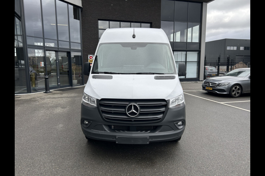 Mercedes-Benz Sprinter 317 CDI L2 H2 Automaat / 360 Camera / MBUX / Navigatie / Cruise control / Airco / 270 Graden achterdeuren