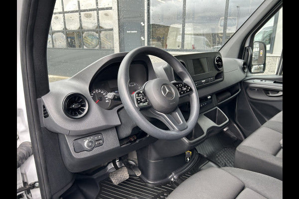 Mercedes-Benz Sprinter 317 CDI L2 H2 Automaat / 360 Camera / MBUX / Navigatie / Cruise control / Airco / 270 Graden achterdeuren