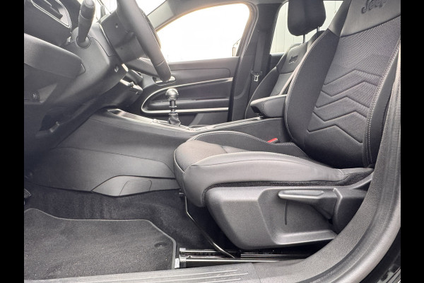 Jeep Avenger 1.2 Altitude | Winterpakket | Camera | Apple/Android CarPlay | Electrische achterklep | Cruise control | Navigatie