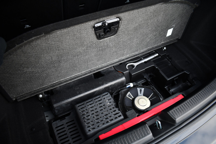 Mercedes-Benz A-Klasse 250e AMG Line Pano Burmester El-zetels