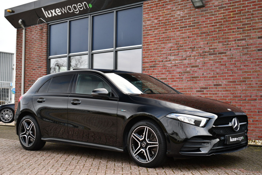 Mercedes-Benz A-Klasse 250e AMG Line Pano Burmester El-zetels