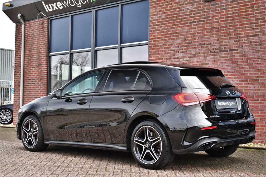Mercedes-Benz A-Klasse 250e AMG Line Pano Burmester El-zetels