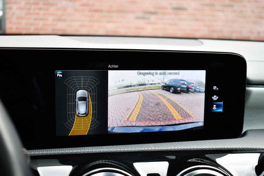 Mercedes-Benz A-Klasse 250e AMG Line Pano Burmester El-zetels