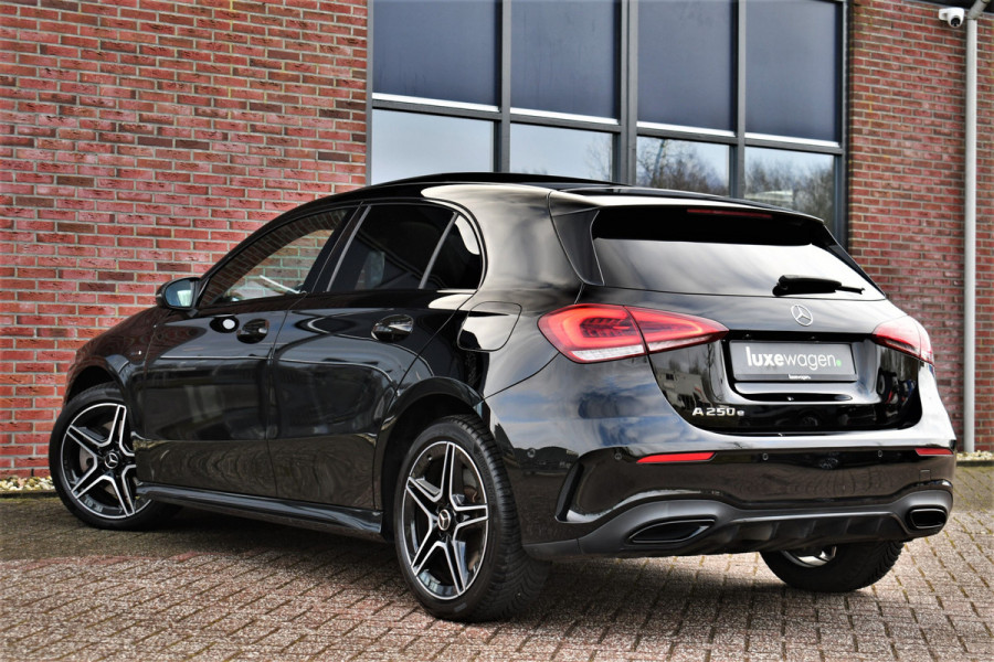 Mercedes-Benz A-Klasse 250e AMG Line Pano Burmester El-zetels