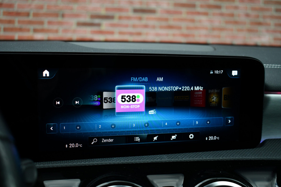 Mercedes-Benz A-Klasse 250e AMG Line Pano Burmester El-zetels