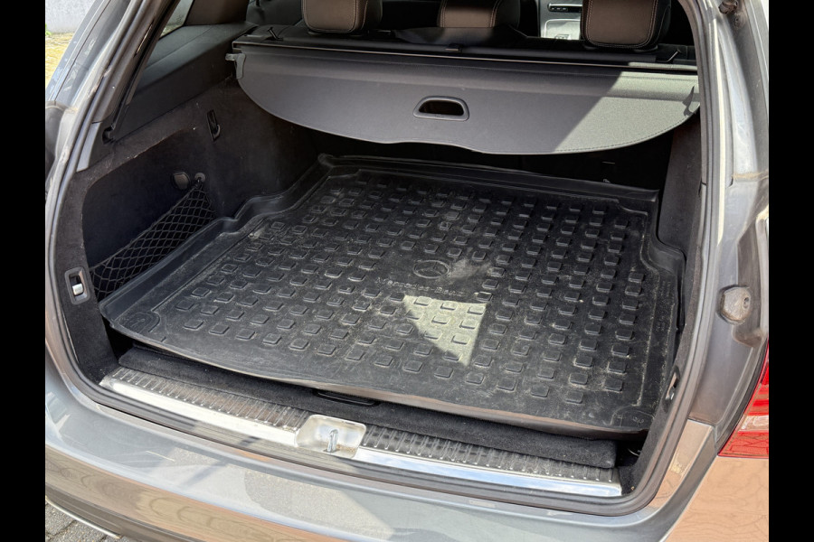 Mercedes-Benz C-Klasse Estate 200 Business Solution AMG | Origineel NL | Multi beam | Parkassist | Dodehoeksensoren | Stoelverwarming