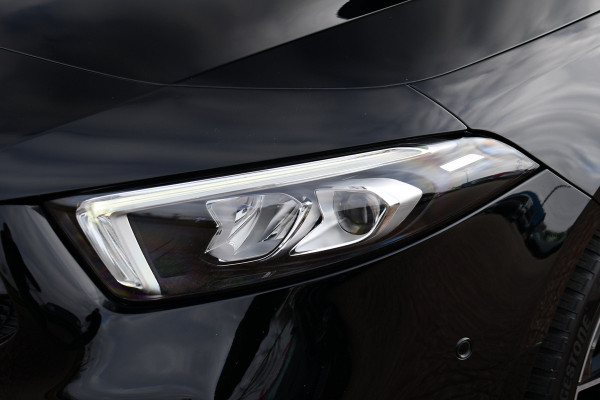 Mercedes-Benz A-Klasse 250e AMG Line Pano Burmester El-zetels