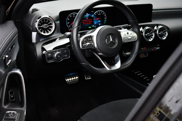 Mercedes-Benz A-Klasse 250e AMG Line Pano Burmester El-zetels