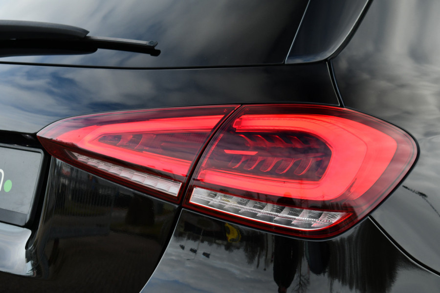 Mercedes-Benz A-Klasse 250e AMG Line Pano Burmester El-zetels