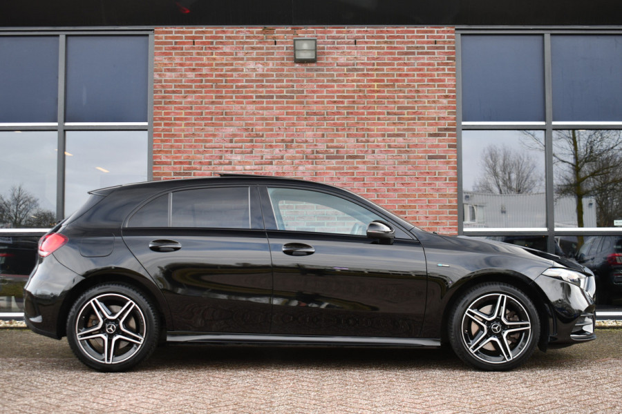 Mercedes-Benz A-Klasse 250e AMG Line Pano Burmester El-zetels