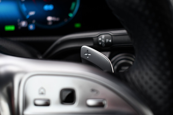 Mercedes-Benz A-Klasse 250e AMG Line Pano Burmester El-zetels