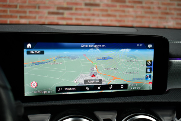 Mercedes-Benz A-Klasse 250e AMG Line Pano Burmester El-zetels