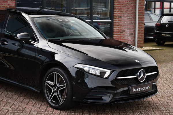 Mercedes-Benz A-Klasse 250e AMG Line Pano Burmester El-zetels