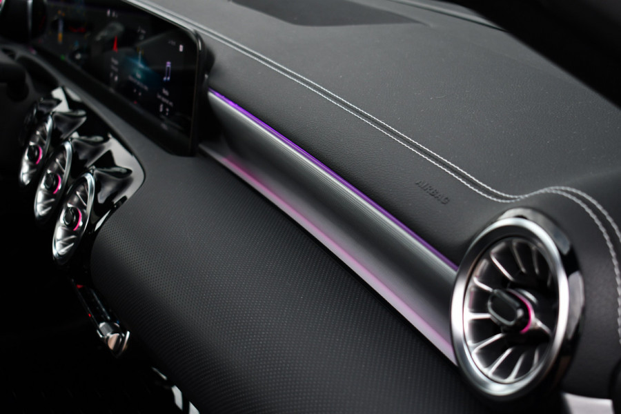 Mercedes-Benz A-Klasse 250e AMG Line Pano Burmester El-zetels