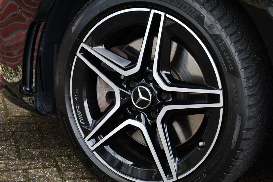 Mercedes-Benz A-Klasse 250e AMG Line Pano Burmester El-zetels