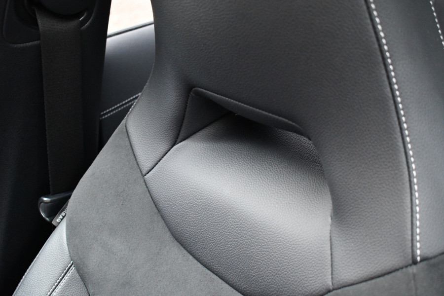 Mercedes-Benz A-Klasse 250e AMG Line Pano Burmester El-zetels