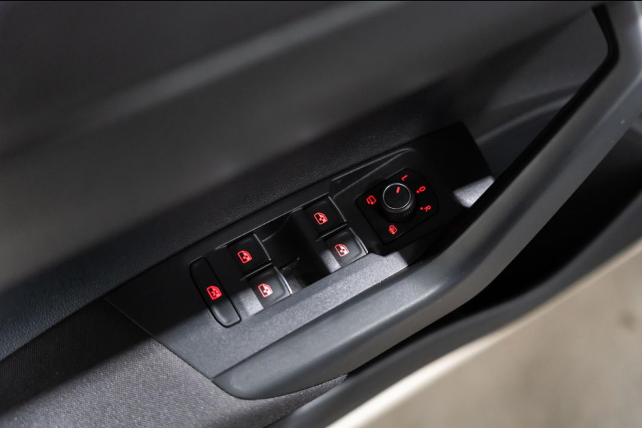 Volkswagen Polo 1.0 TSI R-Line DSG LED NAVI