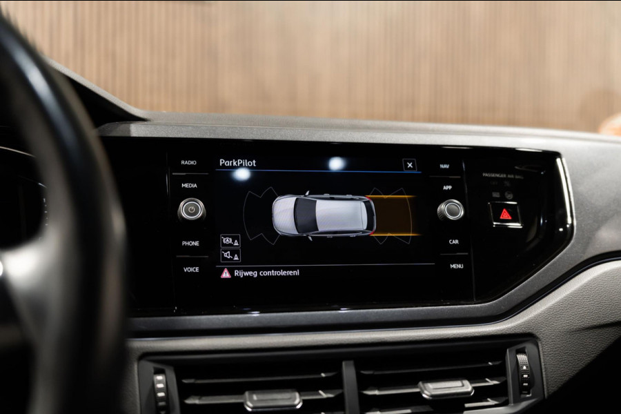 Volkswagen Polo 1.0 TSI R-Line DSG LED NAVI