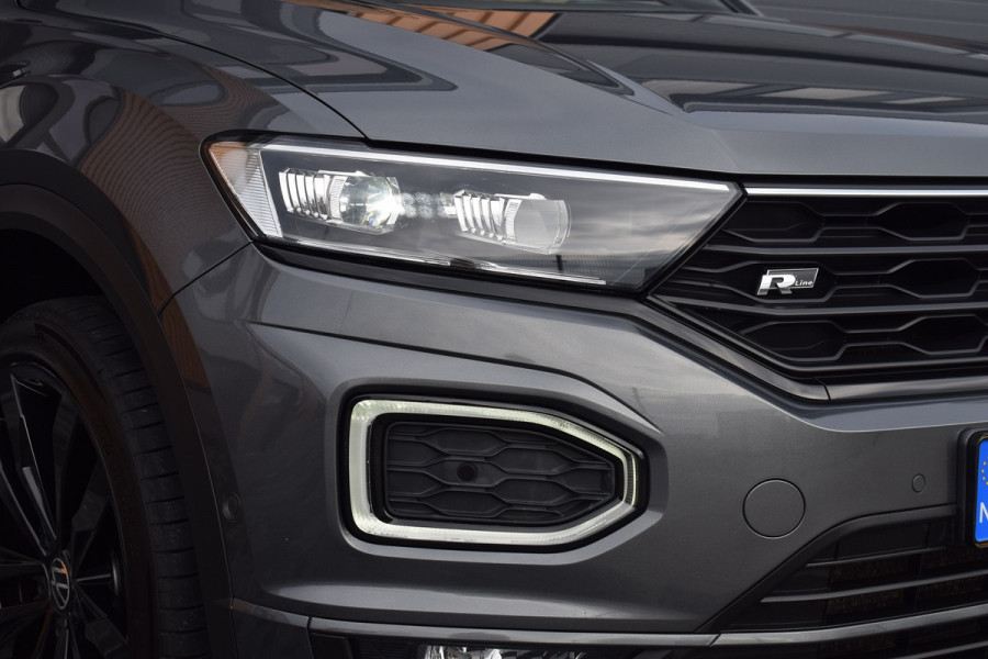 Volkswagen T-Roc 1.5 TSI 150pk DSG R-line | Pano | Camera | Trekhaak | Virtual | Beats