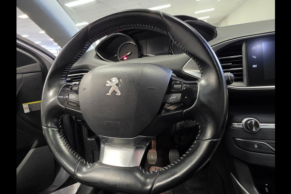 Peugeot 308 SW 1.2 PureTech Blue Lease Premium – Panoramadak – Cruise – NAP – Ruime gezinsauto
