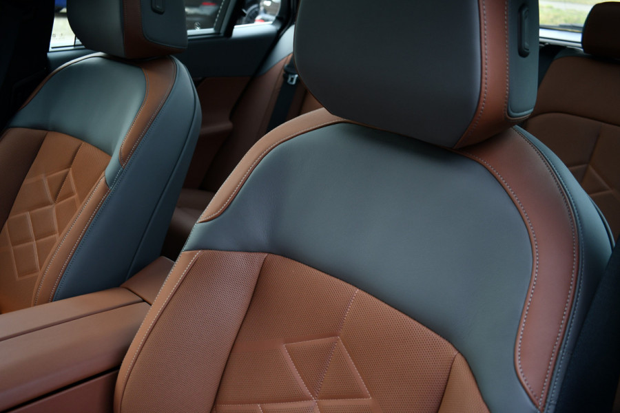 BMW i5 Touring eDrive40 M-Sport Pano Adp-demping B&W Comfzetel+Vent 20inch