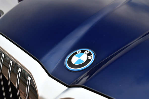 BMW i5 Touring eDrive40 M-Sport Pano Adp-demping B&W Comfzetel+Vent 20inch