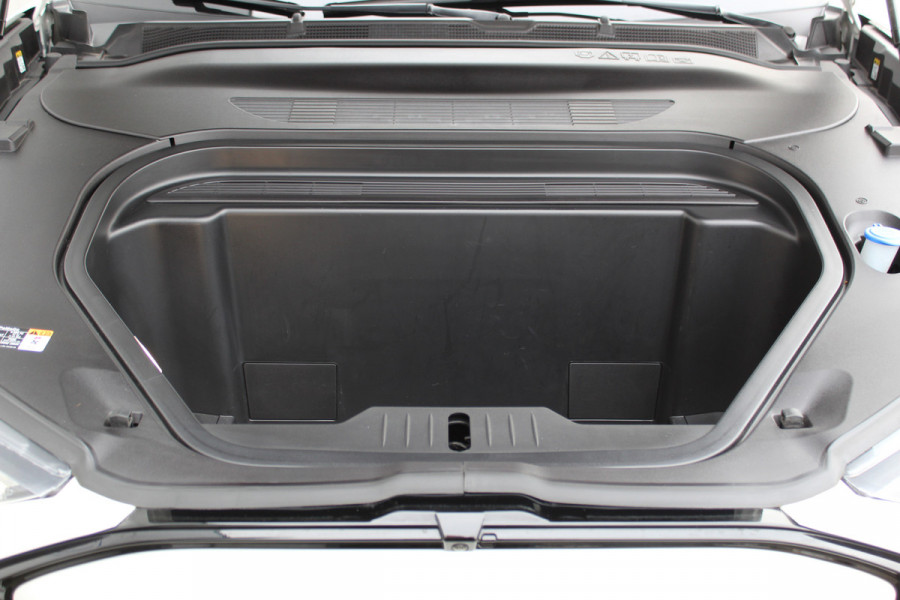 Ford Mustang Mach-E 75kWh/269pk AWD Premium AUTOMAAT volledig ELEKTRISCH ! Fabrieksgarantie t/m 01-03-2027 ! Vierwielaandr., stoel-, stuur- en voorraamverwarming, technologie pakket II, panoramadak, navigatie, telefoonvoorb., winterpakket, parelmoer wit metallic, etc etc