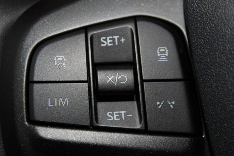 Ford Mustang Mach-E 75kWh/269pk AWD Premium AUTOMAAT volledig ELEKTRISCH ! Fabrieksgarantie t/m 01-03-2027 ! Vierwielaandr., stoel-, stuur- en voorraamverwarming, technologie pakket II, panoramadak, navigatie, telefoonvoorb., winterpakket, parelmoer wit metallic, etc etc