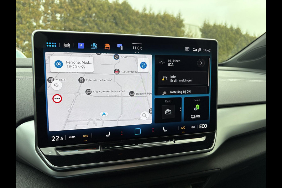 Volkswagen ID.5 Pro Business 77 kWh | Stoelverwarming | Camera | Elektrische achterklep | Adaptive cruise control