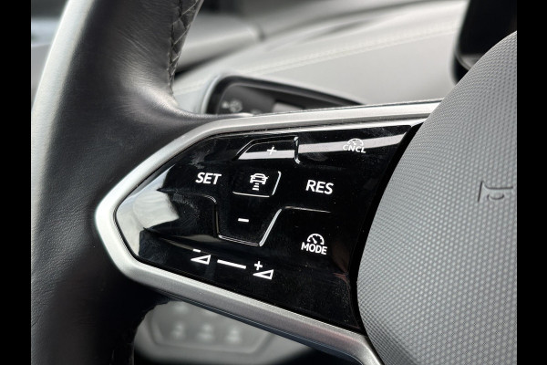 Volkswagen ID.5 Pro Business 77 kWh | Stoelverwarming | Camera | Elektrische achterklep | Adaptive cruise control