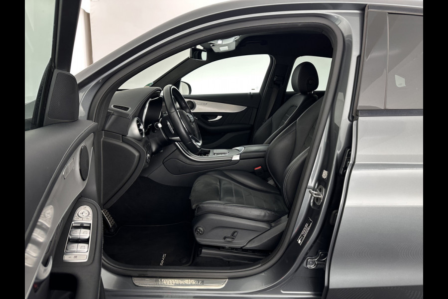 Mercedes-Benz GLC Coupé 300de 4MATIC Business Solution AMG (Plug-in) (INCL.BTW) *LEATHER-FABRIC | FULL-LED | CAMERA | HEATED-SPORTSEATS | NAVI-FULLMAP | PRIVACYGLASS | SHIFTPADDLES | DAB+ | ECC | PDC | CRUISE | 19''ALU*