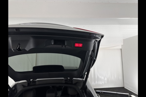 Mercedes-Benz GLC Coupé 300de 4MATIC Business Solution AMG (Plug-in) (INCL.BTW) *LEATHER-FABRIC | FULL-LED | CAMERA | HEATED-SPORTSEATS | NAVI-FULLMAP | PRIVACYGLASS | SHIFTPADDLES | DAB+ | ECC | PDC | CRUISE | 19''ALU*