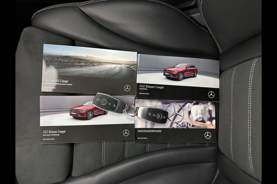 Mercedes-Benz GLC Coupé 300de 4MATIC Business Solution AMG (Plug-in) (INCL.BTW) *LEATHER-FABRIC | FULL-LED | CAMERA | HEATED-SPORTSEATS | NAVI-FULLMAP | PRIVACYGLASS | SHIFTPADDLES | DAB+ | ECC | PDC | CRUISE | 19''ALU*