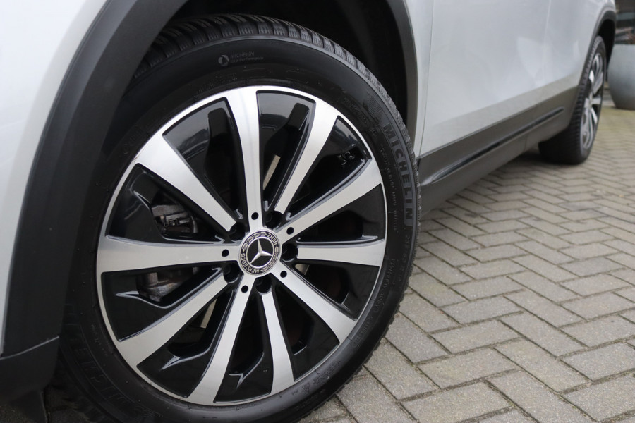 Mercedes-Benz Glb 200 Automaat Business Line 7pers. Trekhaak/Navigatie/Camera/Parkeerhulp/Stoelverwarming