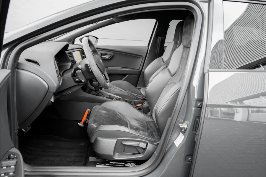 Seat Leon ST 2.0 TSI CUPRA 300 Kuipstoelen Virtual Cockpit Camera 19"