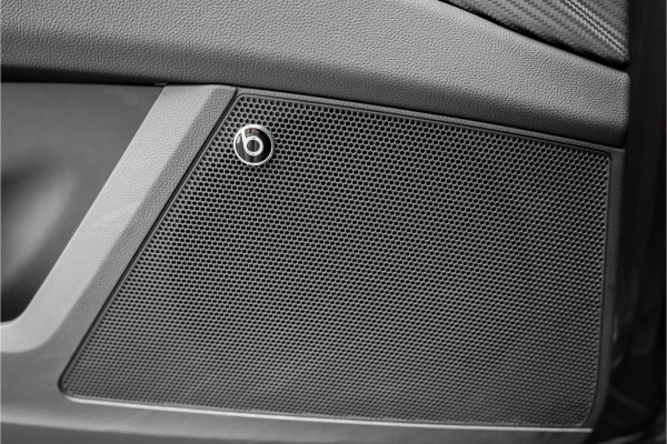 Seat Leon ST 2.0 TSI CUPRA 300 Kuipstoelen Virtual Cockpit Camera 19"