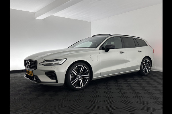 Volvo V60 2.0 T6 Recharge AWD R-Design (Plug-in) (INCL.BTW) Aut. *PANO | HEAD-UP | LEATHER-FABRIC | FULL-LED | MEMORY-PACK | HARMAN/KARDON | DIGI-COCKPIT | HEATED-SPORTSEATS | KEYLESS | DAB+ | NAVI-FULLMAP | PDC | CRUISE | TOWBAR | 19''ALU*