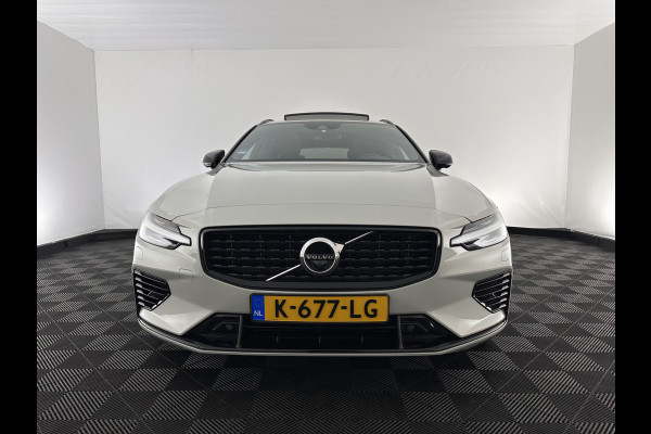Volvo V60 2.0 T6 Recharge AWD R-Design (Plug-in) (INCL.BTW) Aut. *PANO | HEAD-UP | LEATHER-FABRIC | FULL-LED | MEMORY-PACK | HARMAN/KARDON | DIGI-COCKPIT | HEATED-SPORTSEATS | KEYLESS | DAB+ | NAVI-FULLMAP | PDC | CRUISE | TOWBAR | 19''ALU*