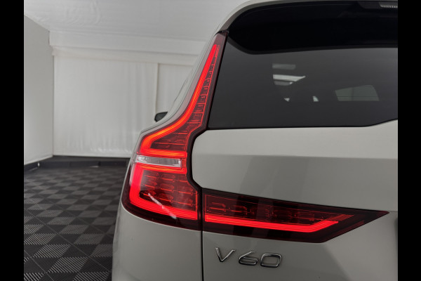 Volvo V60 2.0 T6 Recharge AWD R-Design (Plug-in) (INCL.BTW) Aut. *PANO | HEAD-UP | LEATHER-FABRIC | FULL-LED | MEMORY-PACK | HARMAN/KARDON | DIGI-COCKPIT | HEATED-SPORTSEATS | KEYLESS | DAB+ | NAVI-FULLMAP | PDC | CRUISE | TOWBAR | 19''ALU*