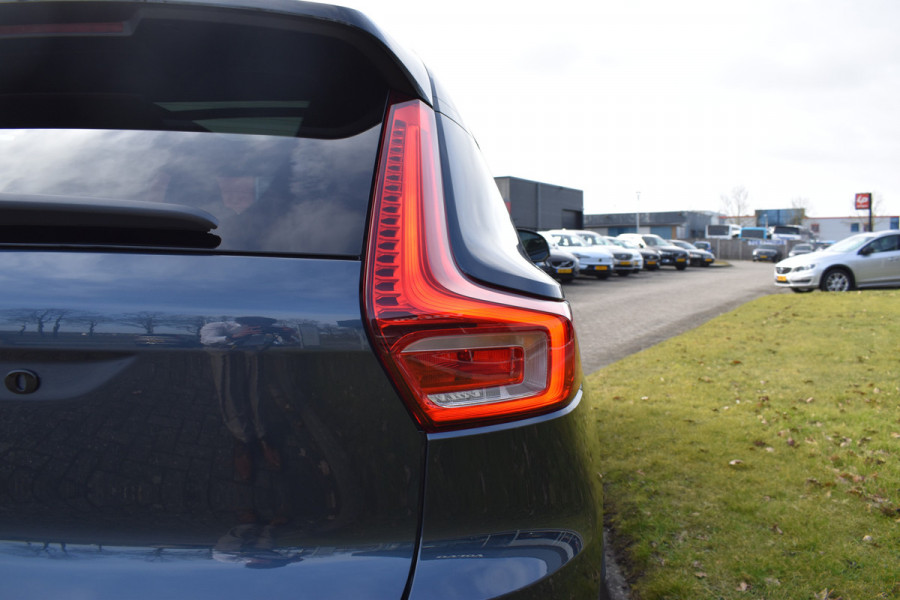 Volvo EX40 Extended Range 252PK Plus Black Ed. 82 kWh | Panodak | ACC | H&K | 20"LMV | Climate | Nubuck