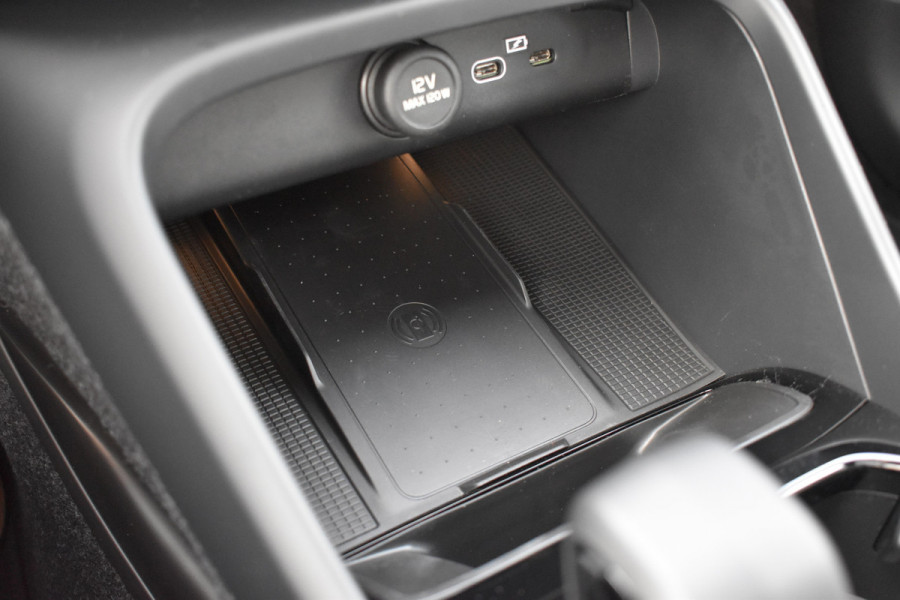 Volvo EX40 Extended Range 252PK Plus Black Ed. 82 kWh | Panodak | ACC | H&K | 20"LMV | Climate | Nubuck