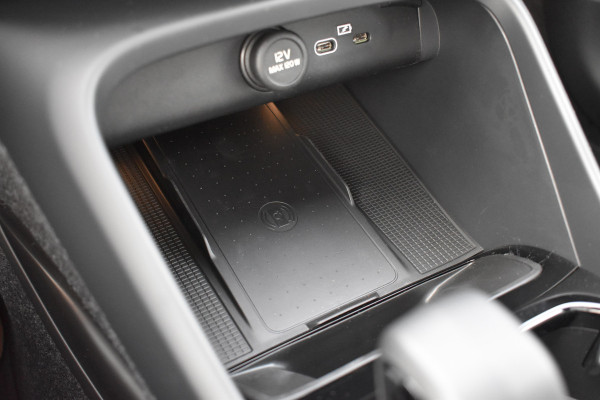 Volvo EX40 Extended Range 252PK Plus Black Ed. 82 kWh | Panodak | ACC | H&K | 20"LMV | Climate | Nubuck