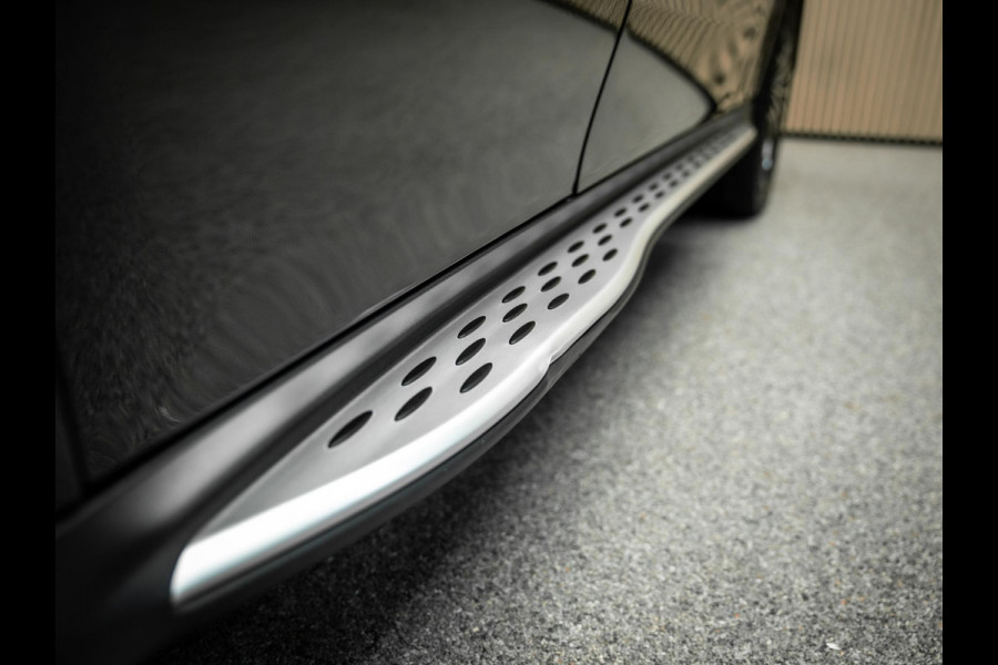 Mercedes-Benz GLC 300e 4MATIC AMG Line | Stoelverwarming | Burmester | Trekhaak | Comfort Stoelen |