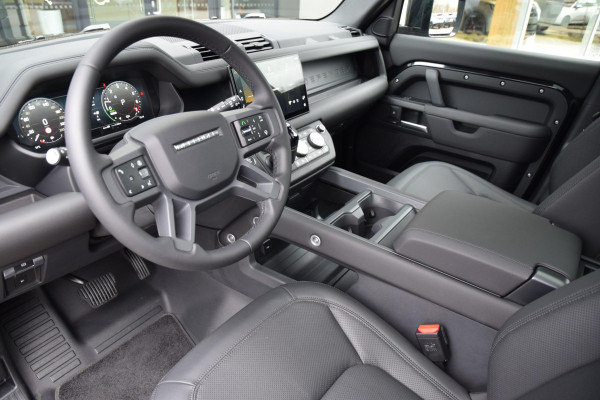 Land Rover Defender 110 P300e 110 X-Dynamic SE