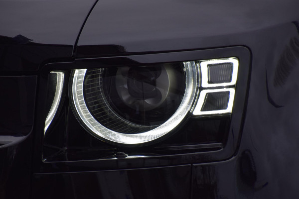 Land Rover Defender 110 P300e 110 X-Dynamic SE