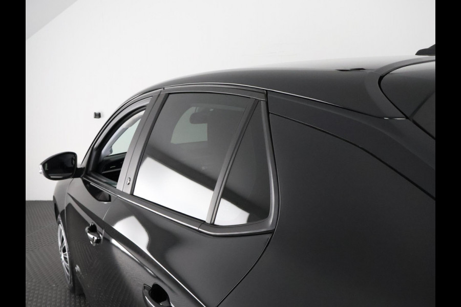 Opel CORSA-E 3 FASE 50kWH ACCU 92 % WLTP TOT 323 . AUTOMAAT . FULL NAVI . APPLE CARPLAY & ANDROID AUTO .