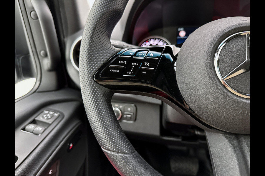 Mercedes-Benz Sprinter 319 1.9 CDI L2H1 Pro Stoelverwarming 3500kg trekhaak Distronic Navigatie BPM vrij