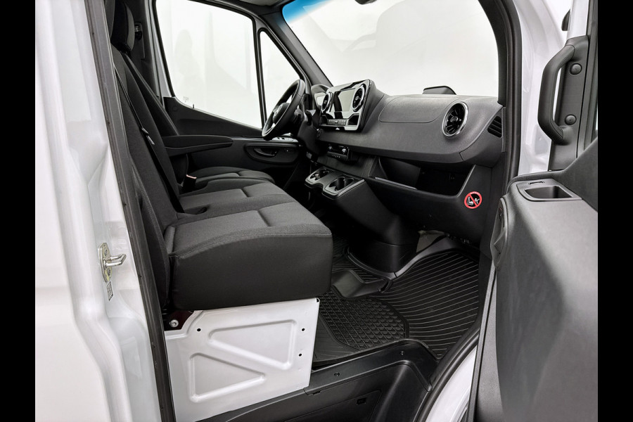 Mercedes-Benz Sprinter 319 1.9 CDI L2H1 Pro Stoelverwarming 3500kg trekhaak Distronic Navigatie BPM vrij