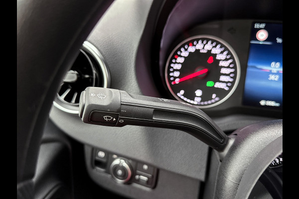 Mercedes-Benz Sprinter 319 1.9 CDI L2H1 Pro Stoelverwarming 3500kg trekhaak Distronic Navigatie BPM vrij