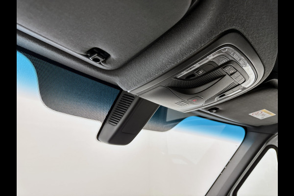 Mercedes-Benz Sprinter 319 1.9 CDI L2H1 Pro Stoelverwarming 3500kg trekhaak Distronic Navigatie BPM vrij